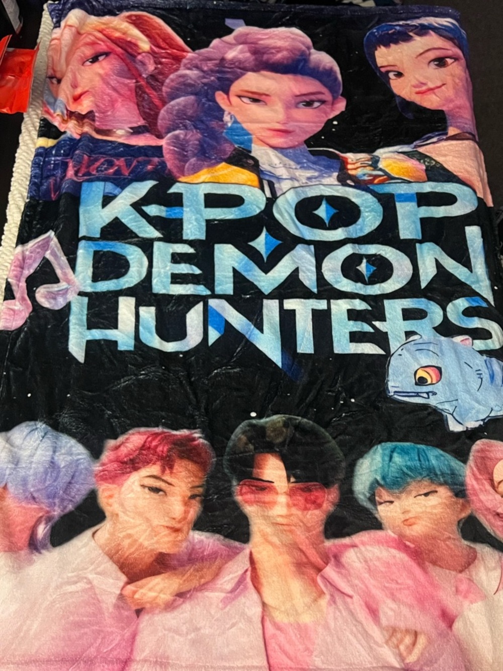 🤍New Kpop Demon Hunters Throw Blanket🤍 - Picture 2 of 4